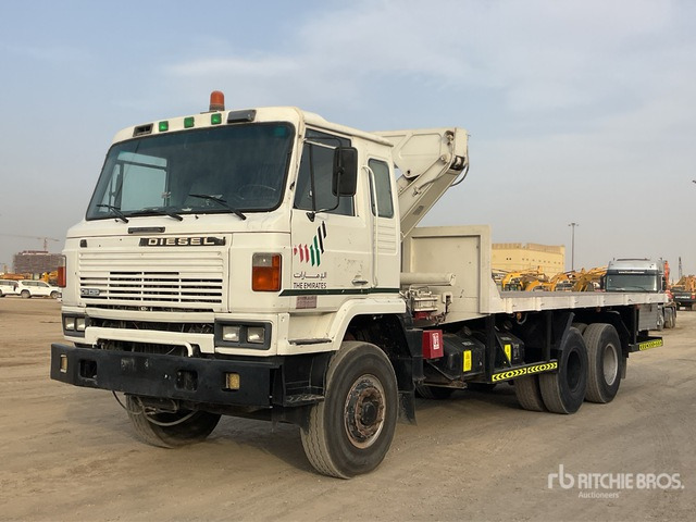 Nissan TF20 - Dropside/ Flatbed truck, Crane truck: picture 2 Nissan TF20 - Dropside/ Flatbed truck, Crane truck: picture 2