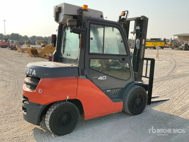 Toyota 8FD40N Forklift - Diesel forklift: picture 3 Toyota 8FD40N Forklift - Diesel forklift: picture 3