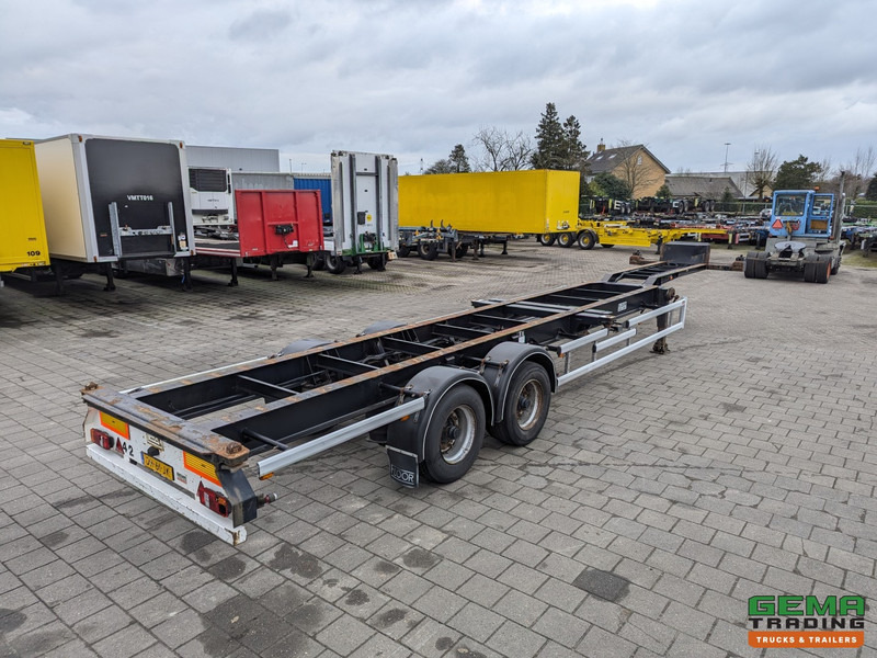 Floor FLCO 12-18 2-Assen BPW - Trommelremmen - 2x 20FT en 40FT Aansluiting - 4140KG - Container transporter/ Swap body semi-trailer: picture 1 Floor FLCO 12-18 2-Assen BPW - Trommelremmen - 2x 20FT en 40FT Aansluiting - 4140KG - Container transporter/ Swap body semi-trailer: picture 1