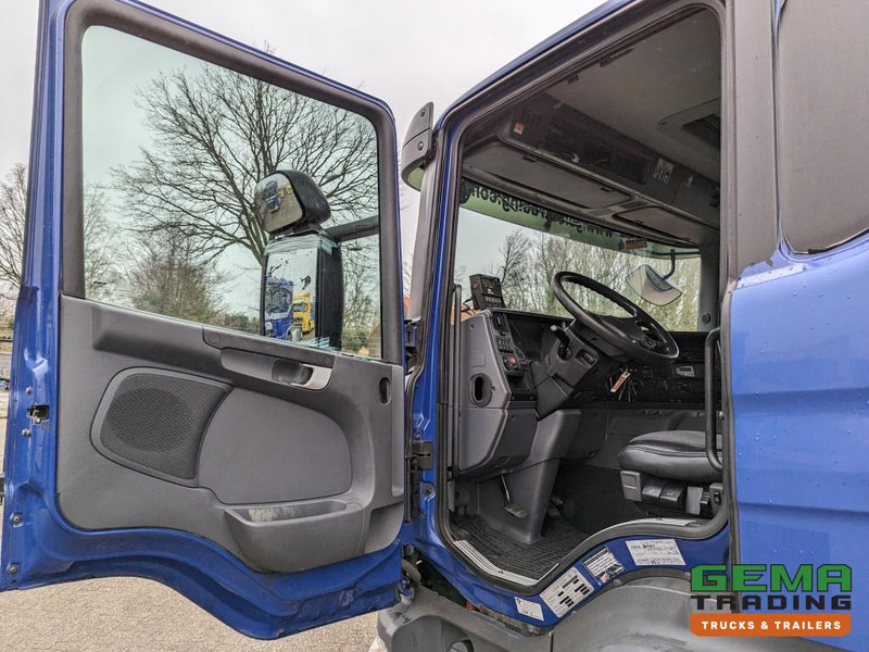 Refrigerator truck Scania P230 4x2 Daycab Euro4 KoelVriesBak 8.2m - Carrier Supra 950Mt + Laadklep 2000kg: picture 12 Refrigerator truck Scania P230 4x2 Daycab Euro4 KoelVriesBak 8.2m - Carrier Supra 950Mt + Laadklep 2000kg: picture 12