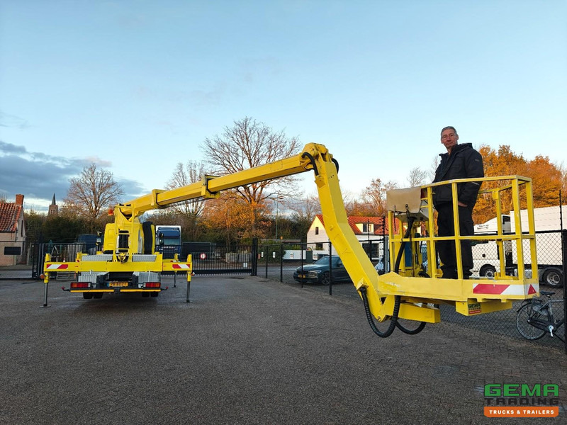 DAF LF 180 FA 4x2 Dagcab Euro6A - T225 Ruthman - Hoogwerker- 101.534km - 04/2026 APK - Truck: picture 5 DAF LF 180 FA 4x2 Dagcab Euro6A - T225 Ruthman - Hoogwerker- 101.534km - 04/2026 APK - Truck: picture 5