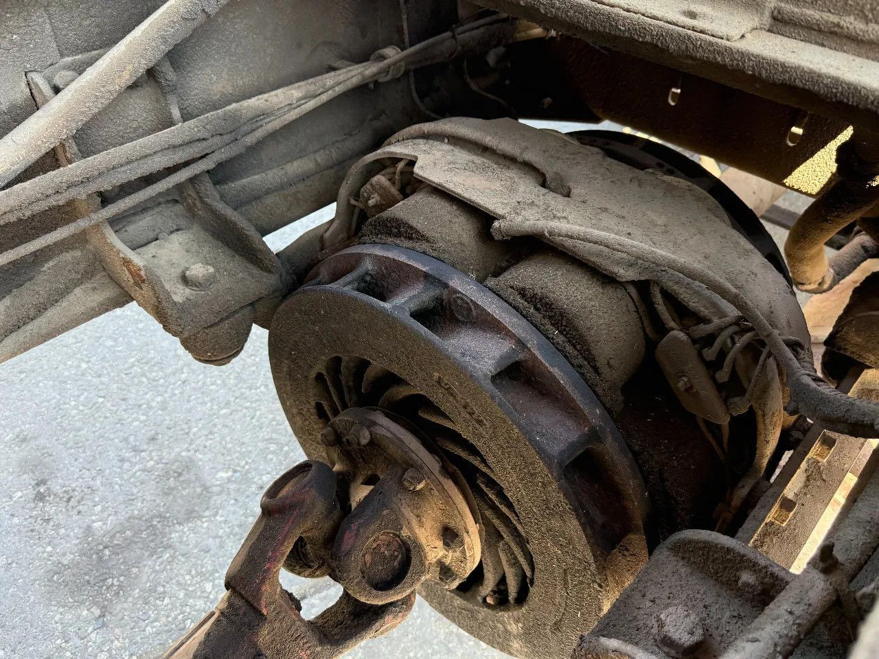 Tipper Renault G230 4X2 Tipper Spring/Spring Manual Gearbox: picture 7