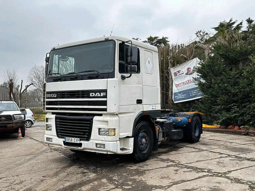 DAF XF 95.380 4X2 Tractor-unit Spring/Air ZF Manual - Tractor unit: picture 2 DAF XF 95.380 4X2 Tractor-unit Spring/Air ZF Manual - Tractor unit: picture 2
