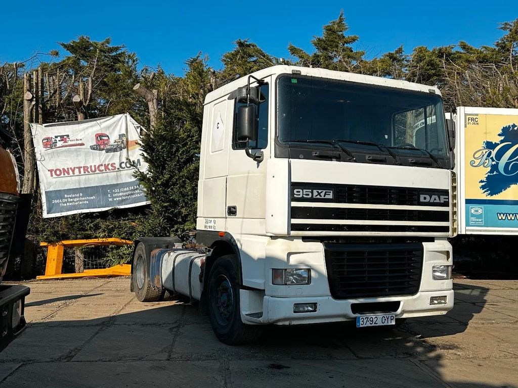 DAF XF 95.380 4X2 Tractor-unit Spring/Air ZF Manual - Tractor unit: picture 1 DAF XF 95.380 4X2 Tractor-unit Spring/Air ZF Manual - Tractor unit: picture 1