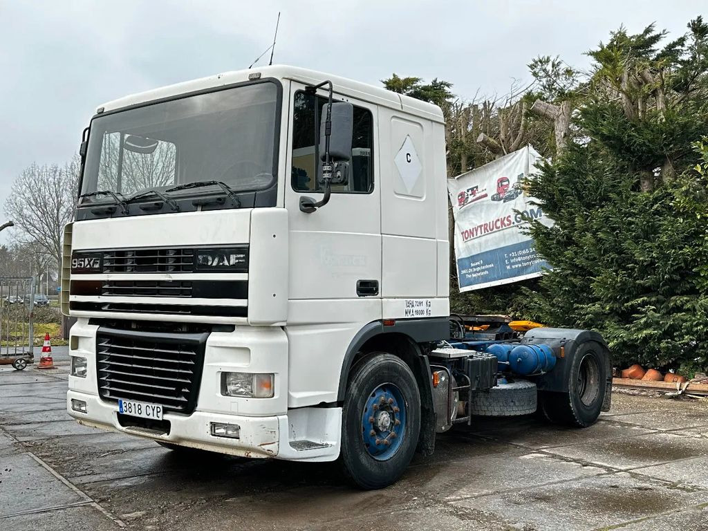 DAF XF 95.380 4X2 Tractor-unit Spring/Air ZF Manual - Tractor unit: picture 2 DAF XF 95.380 4X2 Tractor-unit Spring/Air ZF Manual - Tractor unit: picture 2