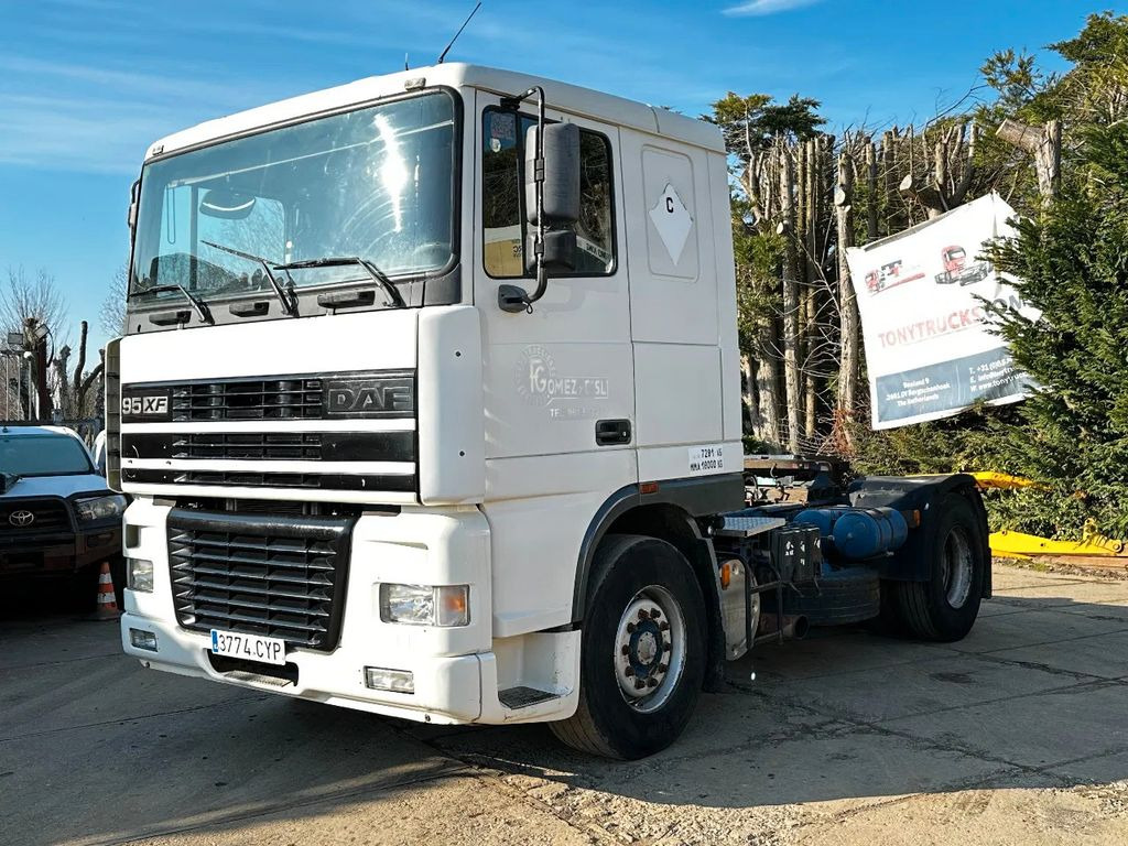 DAF XF 95.380 4X2 Tractor-unit Spring/Air ZF Manual - Tractor unit: picture 2 DAF XF 95.380 4X2 Tractor-unit Spring/Air ZF Manual - Tractor unit: picture 2