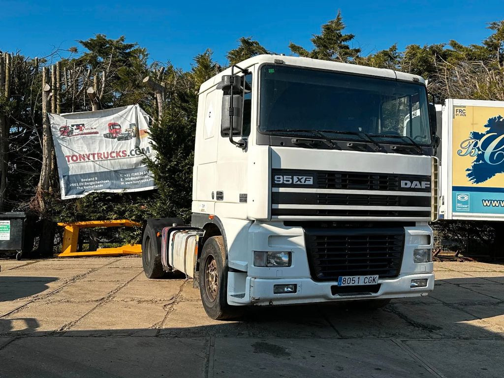 DAF XF 95.380 4X2 Tractor-unit Spring/Air ZF Manual - Tractor unit: picture 1 DAF XF 95.380 4X2 Tractor-unit Spring/Air ZF Manual - Tractor unit: picture 1