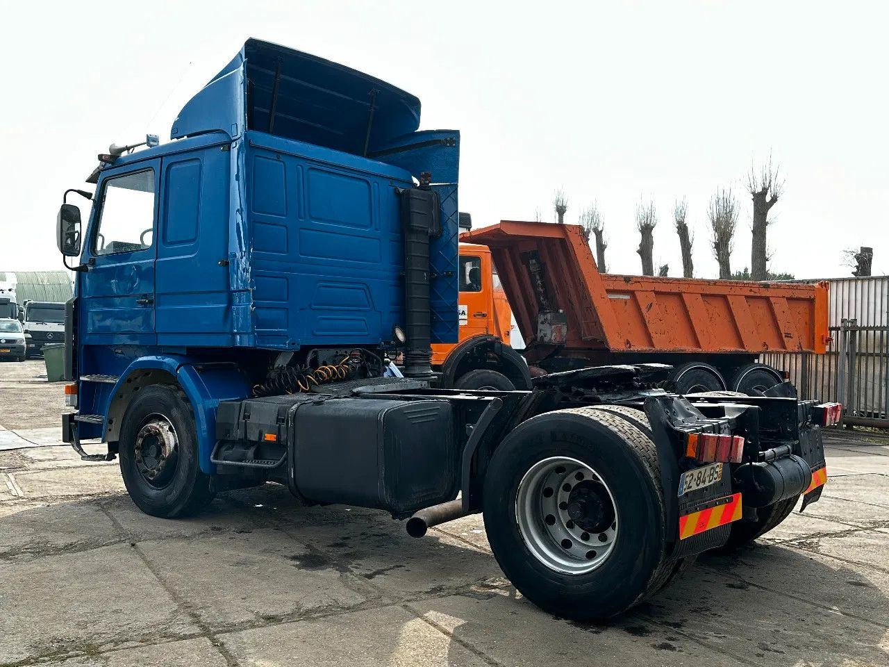 Scania R113-360 4X2 Tractor-unit Spring/Air Manual Gear - Tractor unit: picture 3 Scania R113-360 4X2 Tractor-unit Spring/Air Manual Gear - Tractor unit: picture 3