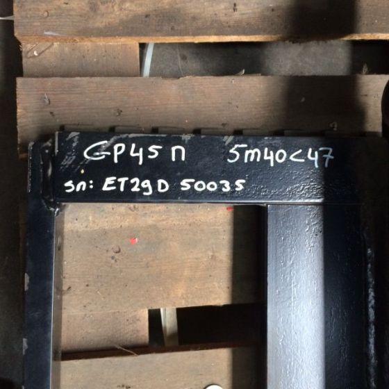 Fork carriage 1190 mm for CAT. - Attachment for Material handling equipment: picture 1 Fork carriage 1190 mm for CAT. - Attachment for Material handling equipment: picture 1