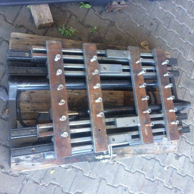 Kaup Double Pallet Handler with separate side shift - Attachment: picture 3 Kaup Double Pallet Handler with separate side shift - Attachment: picture 3