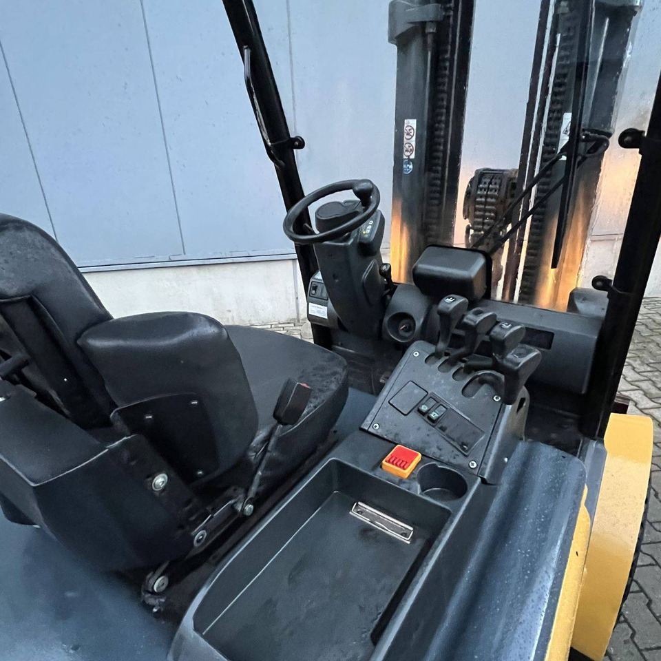 Caterpillar EP50 - Electric forklift: picture 4 Caterpillar EP50 - Electric forklift: picture 4