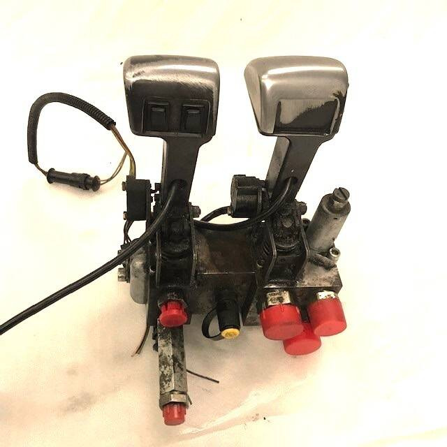 Distribution block for Still/Wagner - Hydraulic valve for Material handling equipment: picture 1 Distribution block for Still/Wagner - Hydraulic valve for Material handling equipment: picture 1