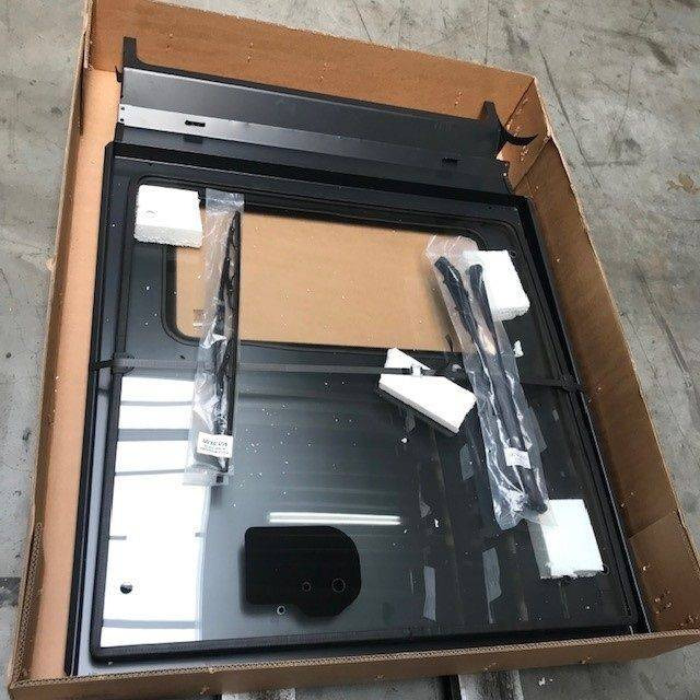 FRONT + ROOF PANEL FOR KOMATSU - Window and parts for Material handling equipment: picture 2 FRONT + ROOF PANEL FOR KOMATSU - Window and parts for Material handling equipment: picture 2