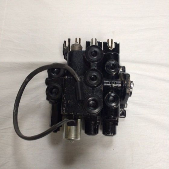 Hydraulic control valve for Caterpillar / Mitsubishi - Hydraulic valve for Material handling equipment: picture 1 Hydraulic control valve for Caterpillar / Mitsubishi - Hydraulic valve for Material handling equipment: picture 1