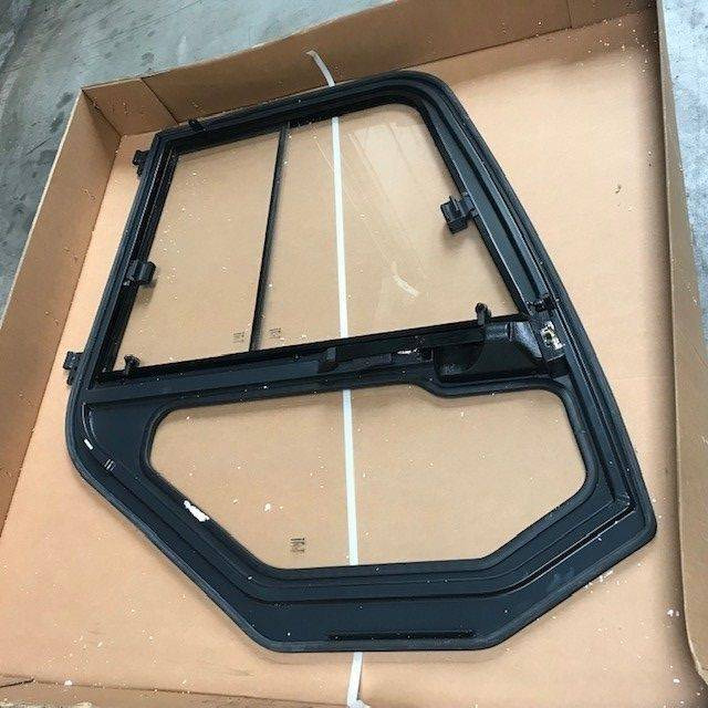 Left door for Komatsu - Door and parts for Material handling equipment: picture 2 Left door for Komatsu - Door and parts for Material handling equipment: picture 2