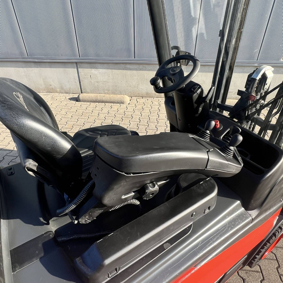 Linde E16P (386-02) EVO - Electric forklift: picture 4 Linde E16P (386-02) EVO - Electric forklift: picture 4