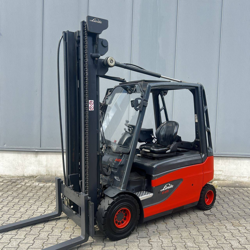 Linde E25L (387) - Electric forklift: picture 1 Linde E25L (387) - Electric forklift: picture 1
