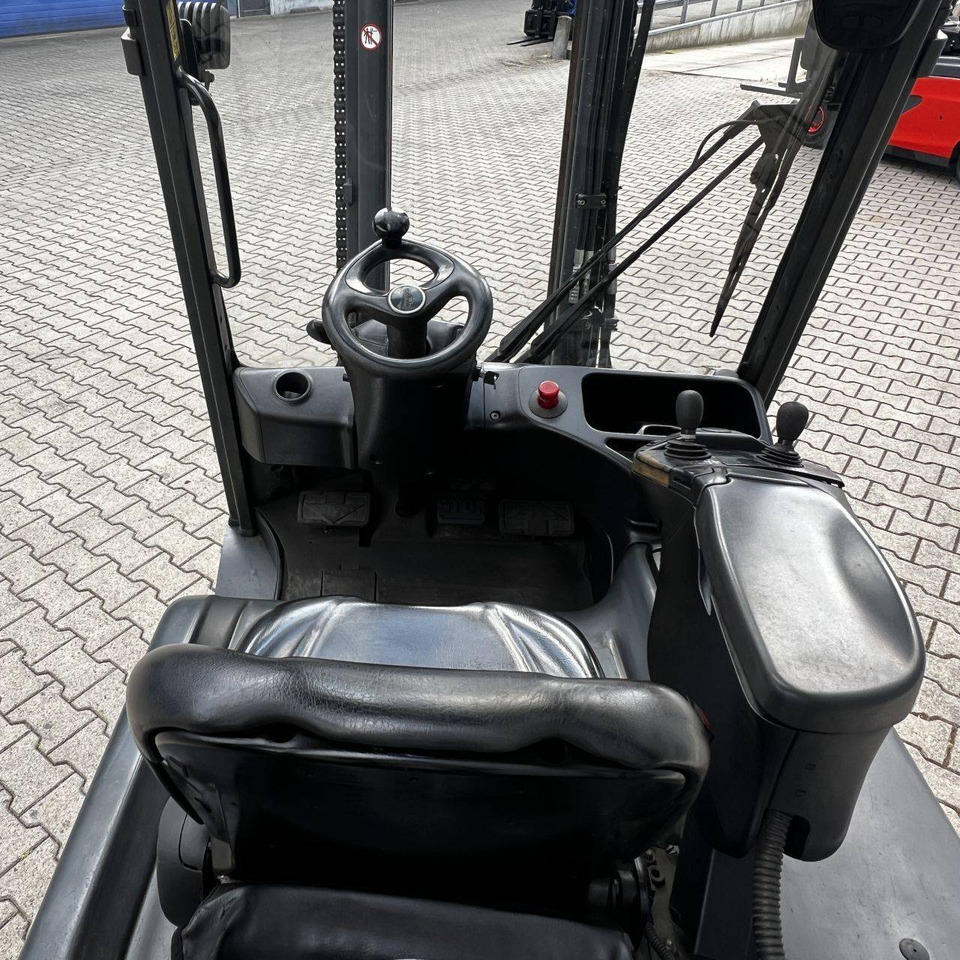 Linde E25L (387) - Electric forklift: picture 5 Linde E25L (387) - Electric forklift: picture 5