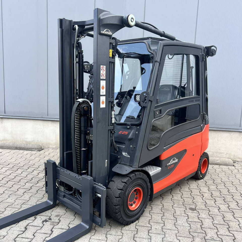 Linde E25L (387) - Electric forklift: picture 1 Linde E25L (387) - Electric forklift: picture 1