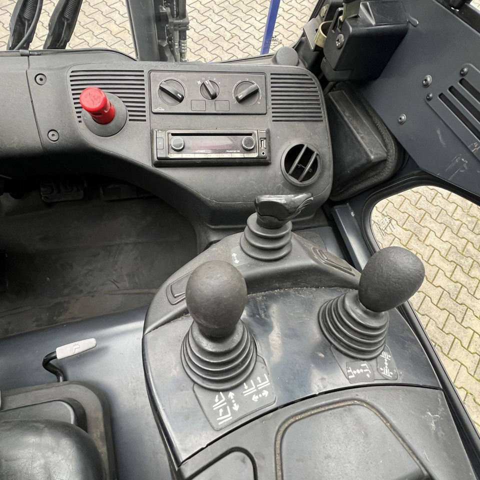 Linde E40/600H(388) High - Electric forklift: picture 5 Linde E40/600H(388) High - Electric forklift: picture 5