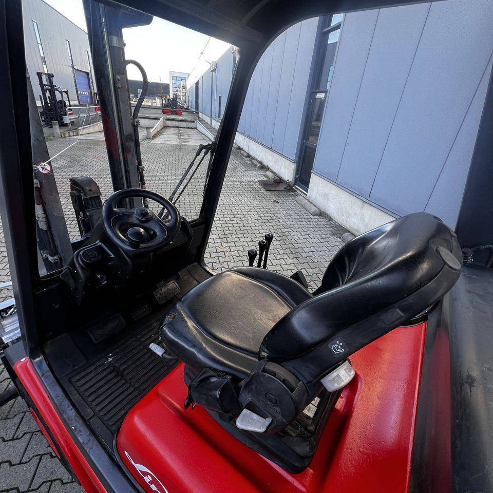 Linde H25D (351-03) - Diesel forklift: picture 4 Linde H25D (351-03) - Diesel forklift: picture 4