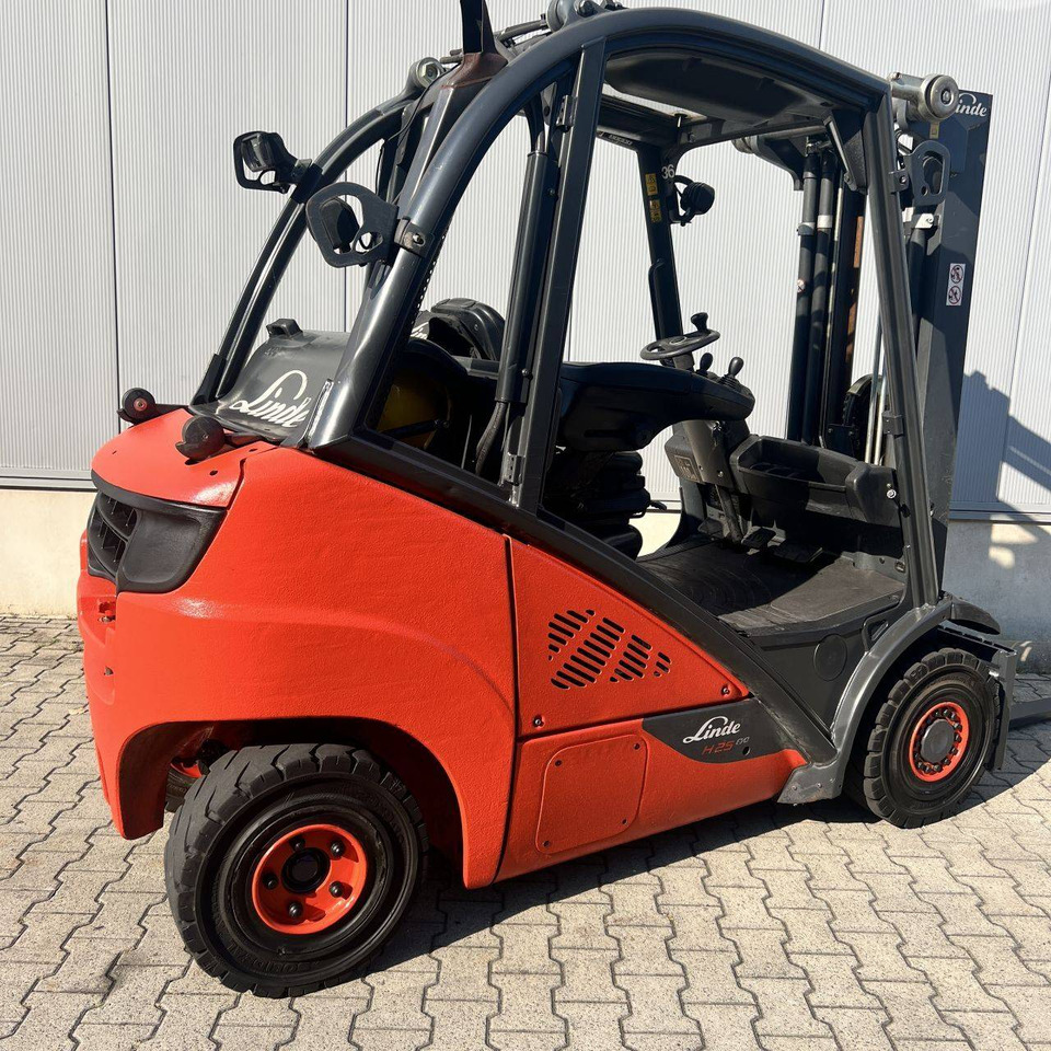 Linde H25T (392) EVO - LPG forklift: picture 2 Linde H25T (392) EVO - LPG forklift: picture 2