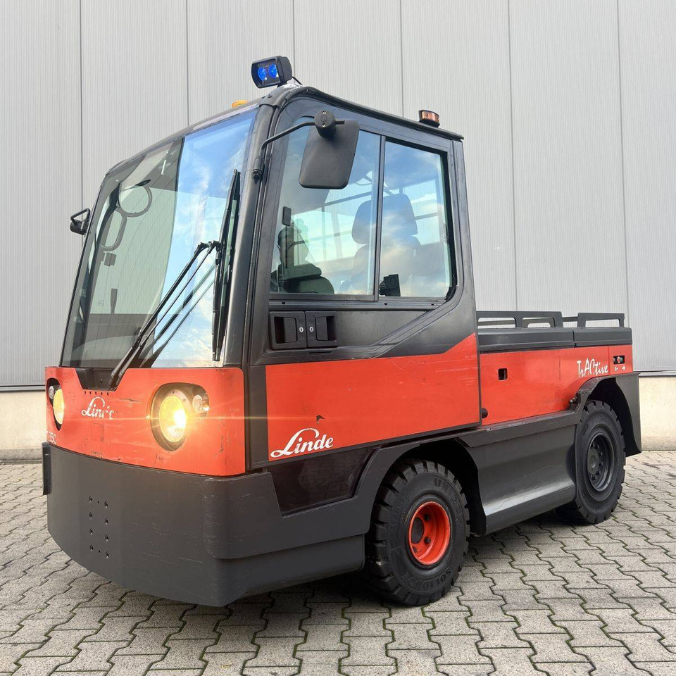 Linde P250 SWB (127) - Tow tractor: picture 1 Linde P250 SWB (127) - Tow tractor: picture 1