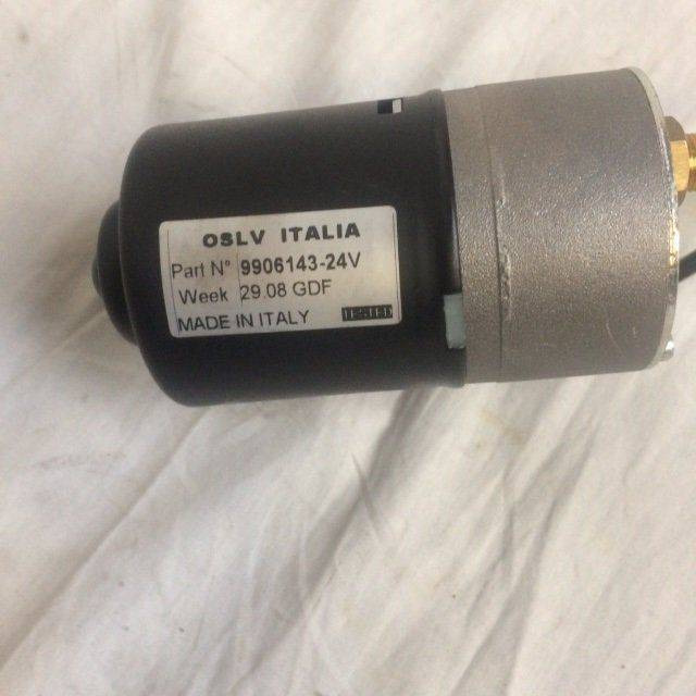 Motor, wiper for Caterpillar - Cab and interior for Material handling equipment: picture 2 Motor, wiper for Caterpillar - Cab and interior for Material handling equipment: picture 2