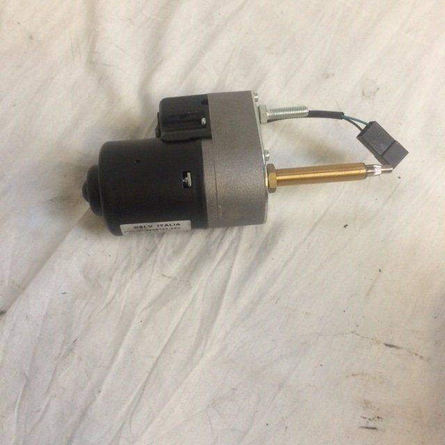 Motor, wiper for Caterpillar - Cab and interior for Material handling equipment: picture 1 Motor, wiper for Caterpillar - Cab and interior for Material handling equipment: picture 1