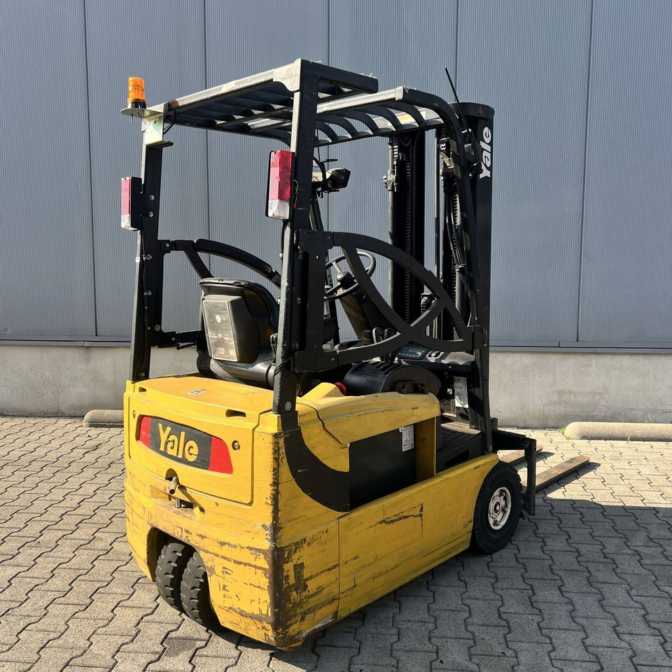 Yale ERP16ATF (SWB) - Electric forklift: picture 2 Yale ERP16ATF (SWB) - Electric forklift: picture 2