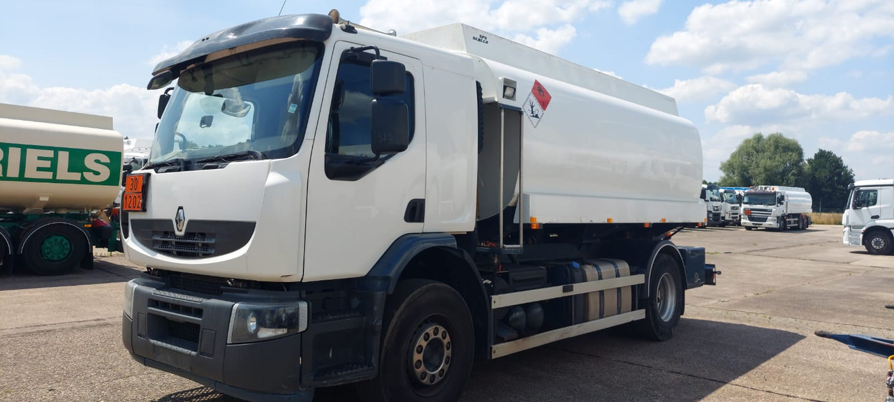 RENAULT - Tank truck: picture 1 RENAULT - Tank truck: picture 1