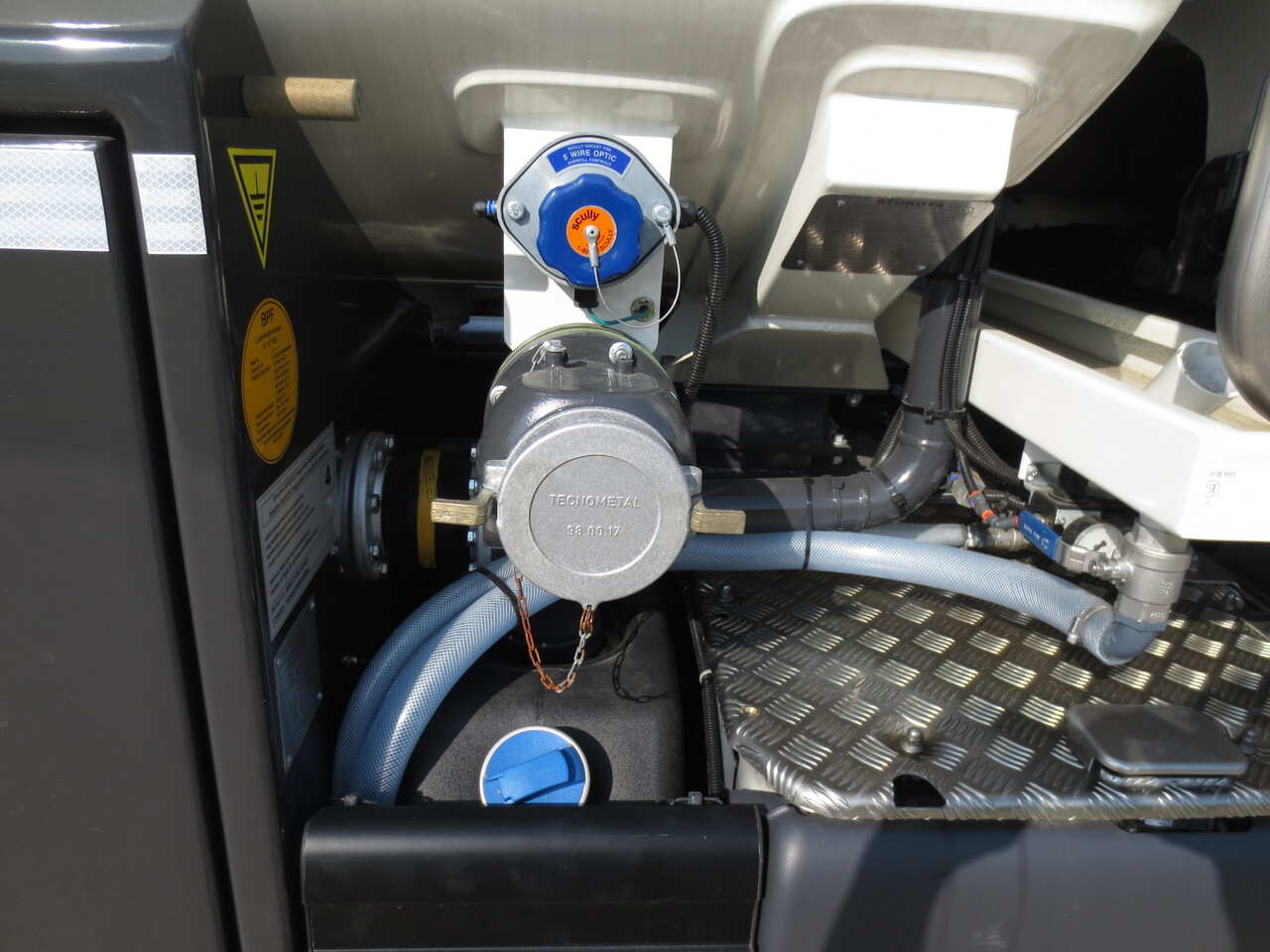 SCANIA G370 - Tank truck: picture 3 SCANIA G370 - Tank truck: picture 3