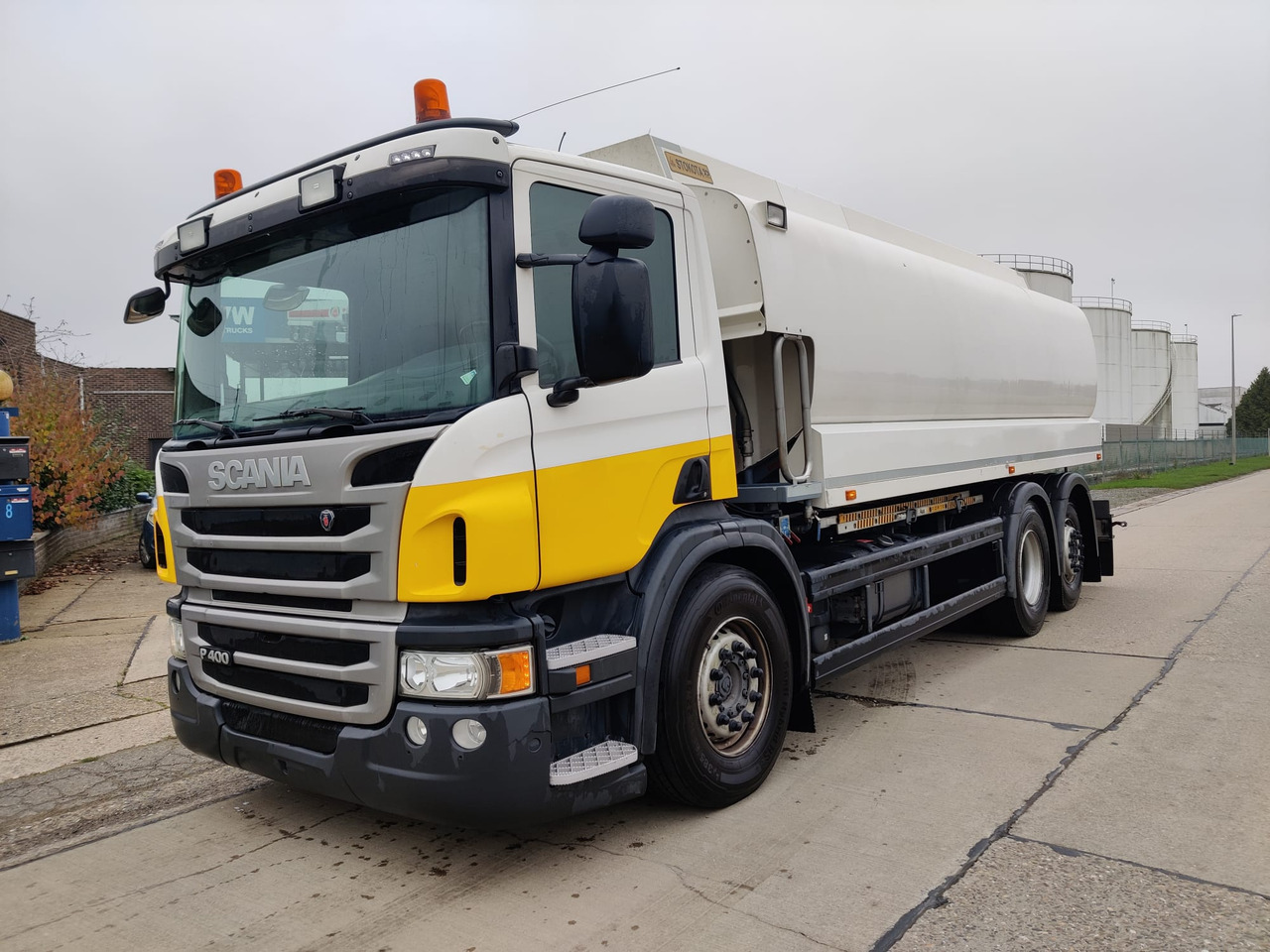 SCANIA P400 - Tank truck: picture 1 SCANIA P400 - Tank truck: picture 1