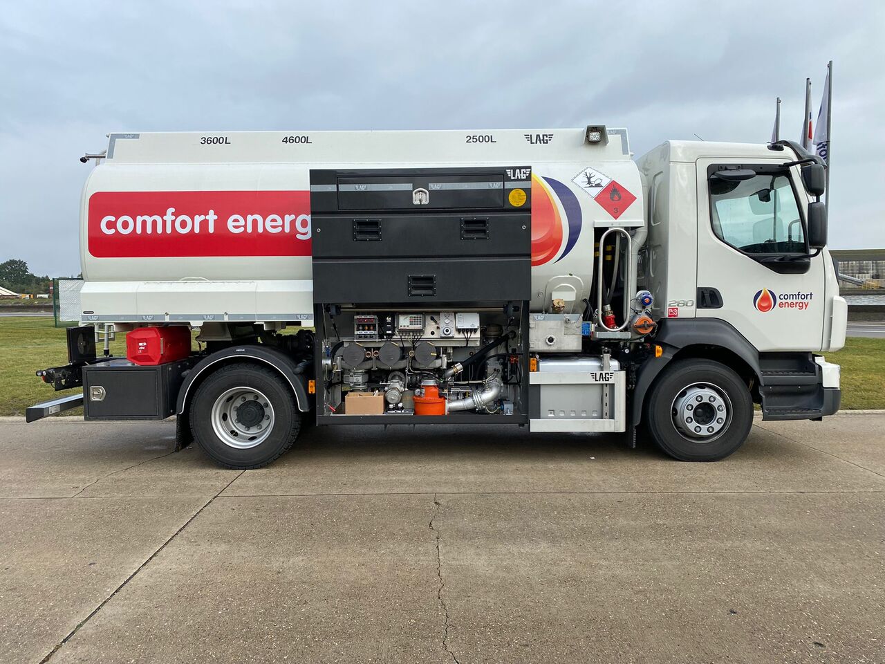 Tank truck VOLVO FL: picture 7 Tank truck VOLVO FL: picture 7