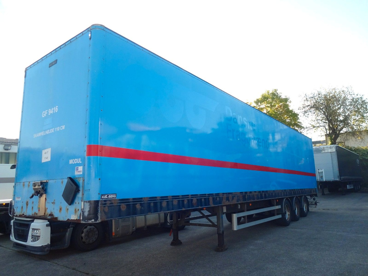 Kel-Berg 3 x Koffer, Doppelstock mit Balken - Closed box semi-trailer: picture 2 Kel-Berg 3 x Koffer, Doppelstock mit Balken - Closed box semi-trailer: picture 2
