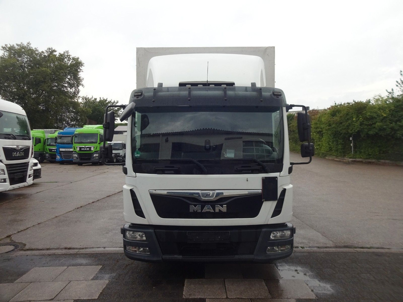 MAN TGL 12.250, Pr+Pl, LBW, Klima, Automat, AHK - Curtainsider truck: picture 2 MAN TGL 12.250, Pr+Pl, LBW, Klima, Automat, AHK - Curtainsider truck: picture 2