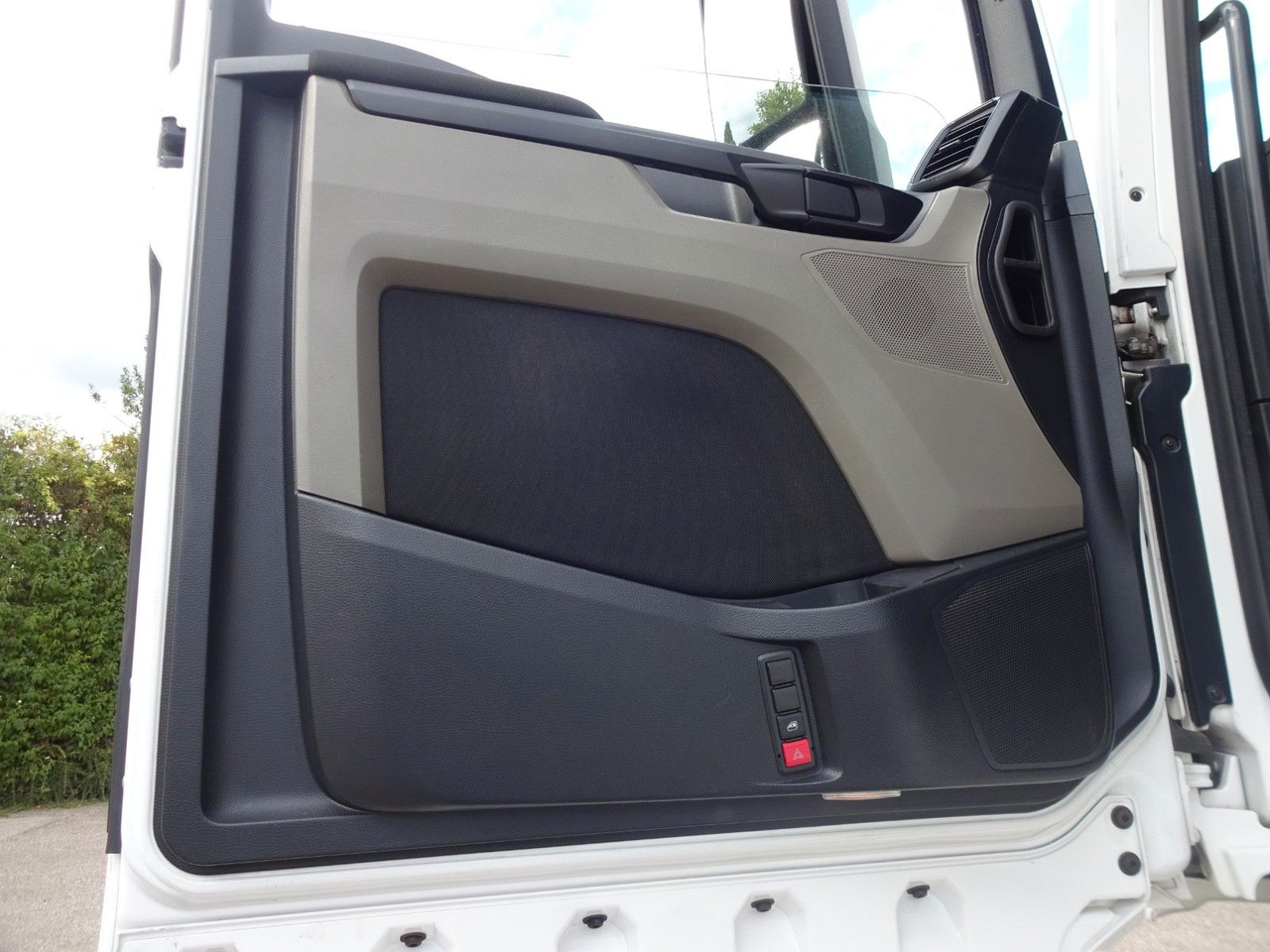 Leasing of MAN TGX 18.470, XLX, LL SA, Retarder, ACC, 2 x Tank MAN TGX 18.470, XLX, LL SA, Retarder, ACC, 2 x Tank: picture 11 Leasing of MAN TGX 18.470, XLX, LL SA, Retarder, ACC, 2 x Tank MAN TGX 18.470, XLX, LL SA, Retarder, ACC, 2 x Tank: picture 11