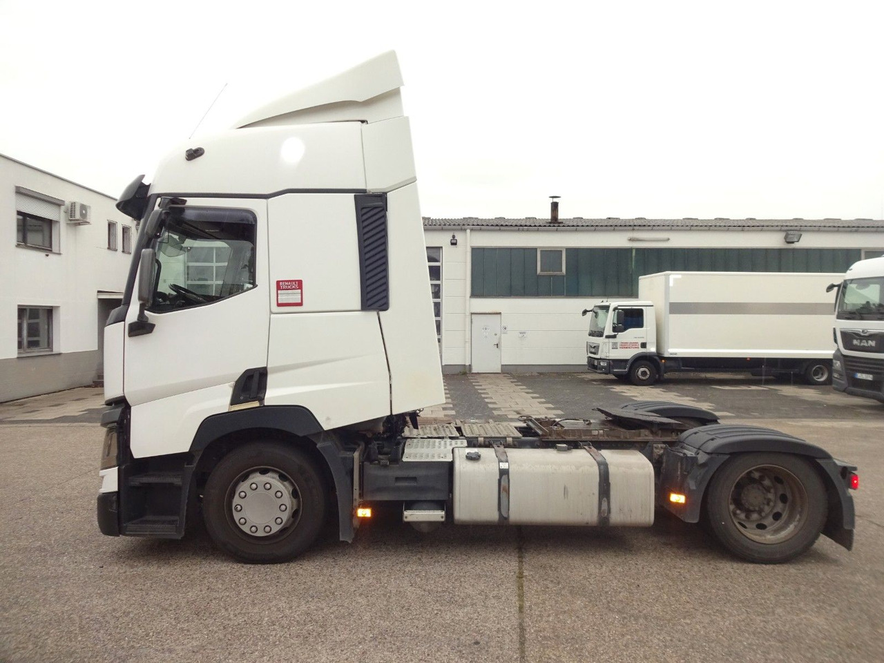 Renault Premium 460, Low Liner, Hubsattelkupplung - Tractor unit: picture 5 Renault Premium 460, Low Liner, Hubsattelkupplung - Tractor unit: picture 5