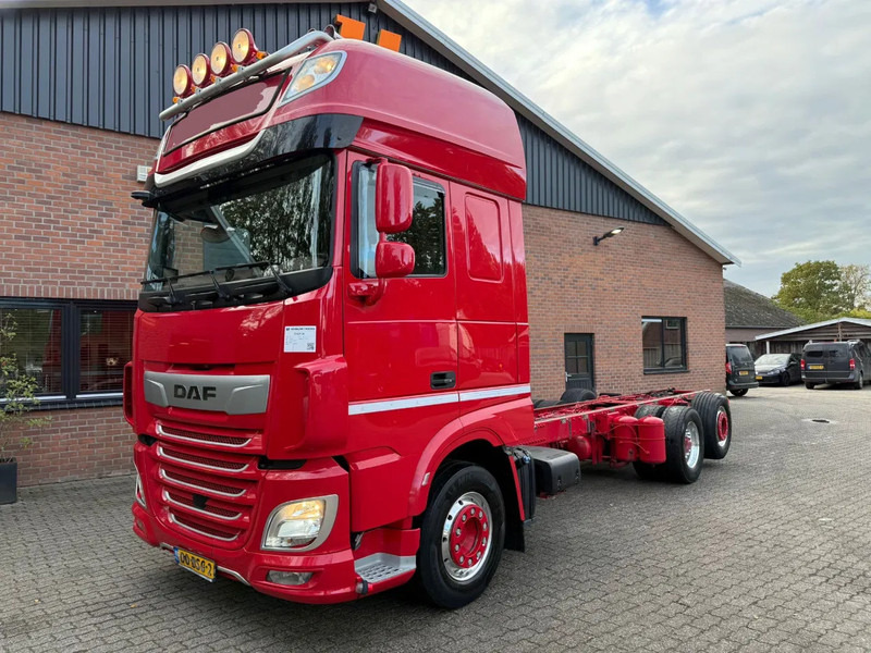 DAF XF 530 6X2 FAS Full air Alcoa Retarder Stuuras 7.6M Chassis NL Truck - Cab chassis truck: picture 1 DAF XF 530 6X2 FAS Full air Alcoa Retarder Stuuras 7.6M Chassis NL Truck - Cab chassis truck: picture 1