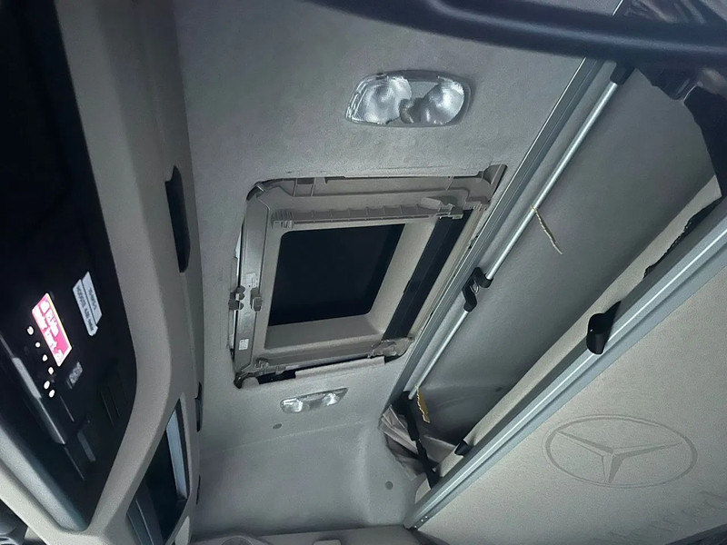 Tractor unit Mercedes-Benz Actros 1840 4X2 679.306KM NL Truck: picture 13