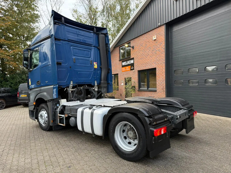Mercedes-Benz Actros 1940 4x2 Streamspace Spoilers 663.325KM - Tractor unit: picture 3 Mercedes-Benz Actros 1940 4x2 Streamspace Spoilers 663.325KM - Tractor unit: picture 3
