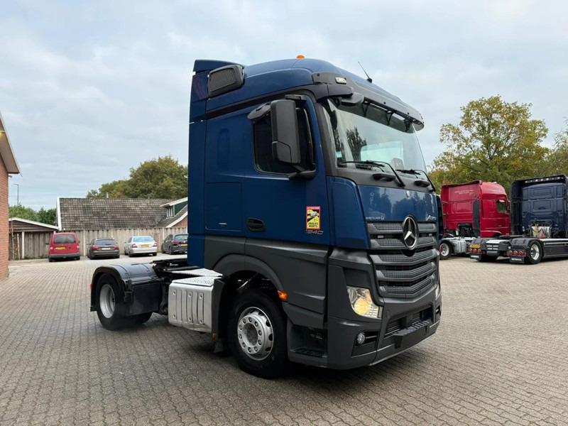 Mercedes-Benz Actros 1940 4x2 Streamspace Spoilers 663.325KM - Tractor unit: picture 2 Mercedes-Benz Actros 1940 4x2 Streamspace Spoilers 663.325KM - Tractor unit: picture 2