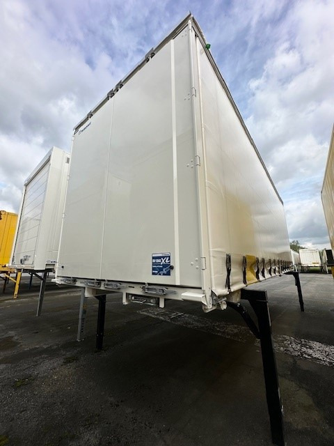 Krone BDF-System 7.450 mm lang, FABRIKNEU - Curtainside swap body: picture 5 Krone BDF-System 7.450 mm lang, FABRIKNEU - Curtainside swap body: picture 5