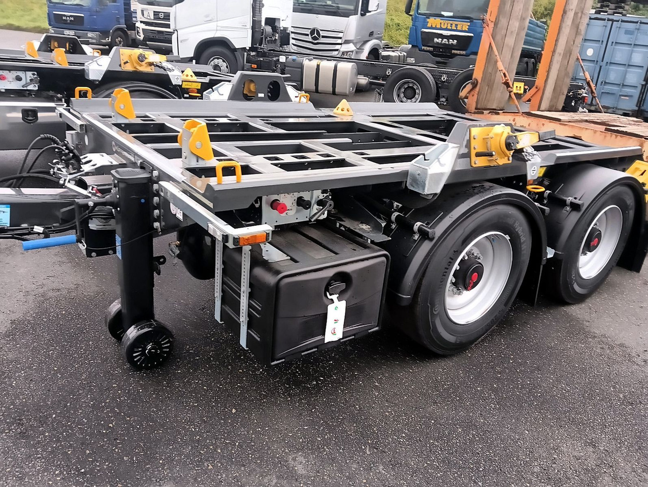 Hüffermann 2-A-MINI-CARRIER SAFETYFIX VERZINKT NEU TOP-PREI - Roll-off/ Skip trailer: picture 3 Hüffermann 2-A-MINI-CARRIER SAFETYFIX VERZINKT NEU TOP-PREI - Roll-off/ Skip trailer: picture 3