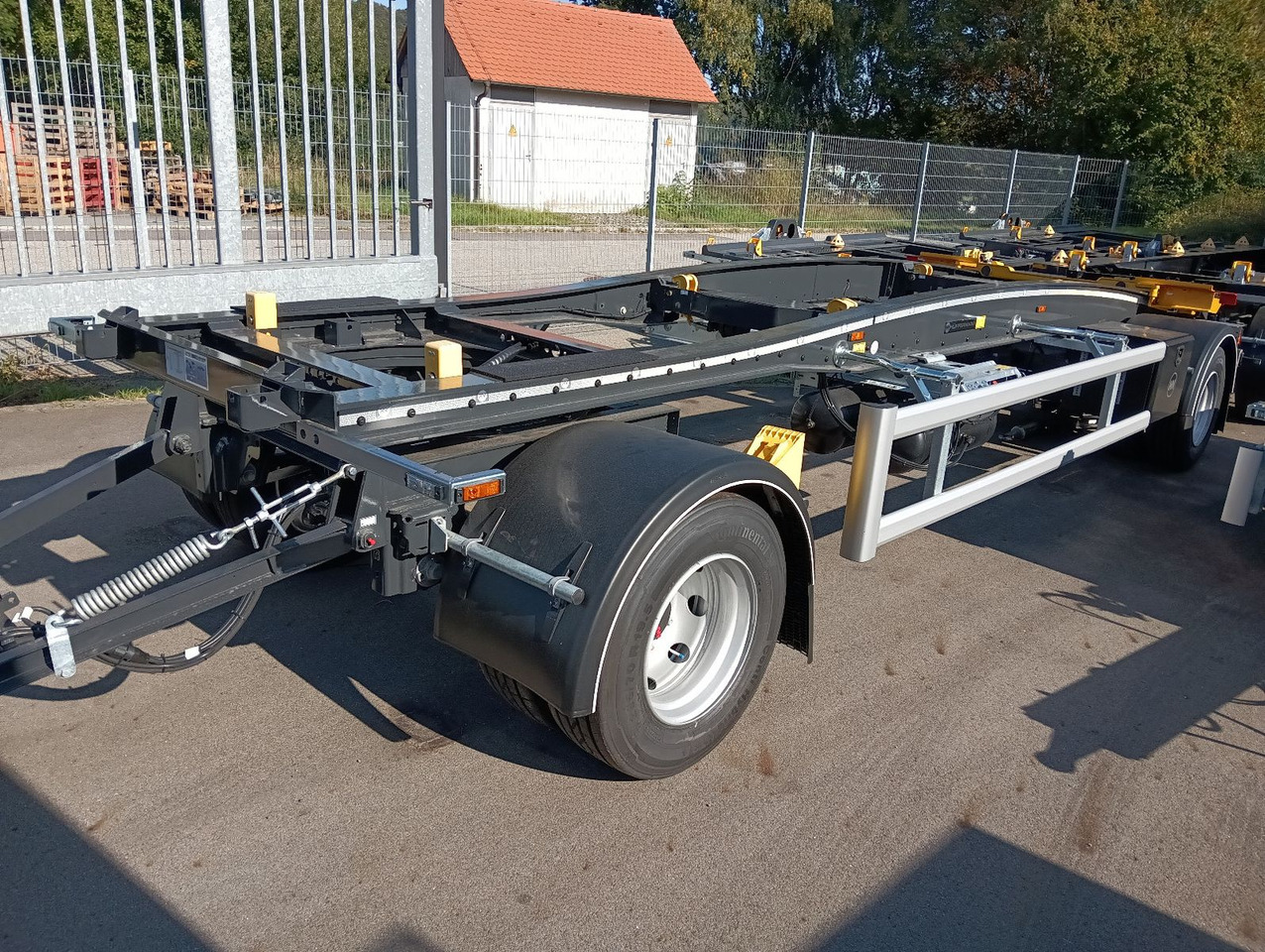 Hüffermann HSA1870 SAF VERZINKT Schlitten 5m-7m 3158kg NEU - Roll-off/ Skip trailer: picture 5 Hüffermann HSA1870 SAF VERZINKT Schlitten 5m-7m 3158kg NEU - Roll-off/ Skip trailer: picture 5