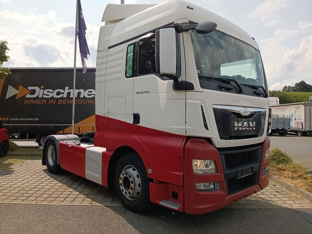 Tractor unit MAN TGX 18:440 BLS INTARDER Vollspoiler Reifen70-90% MAN TGX 18:440 BLS INTARDER Vollspoiler Reifen70-90%: picture 6 Tractor unit MAN TGX 18:440 BLS INTARDER Vollspoiler Reifen70-90% MAN TGX 18:440 BLS INTARDER Vollspoiler Reifen70-90%: picture 6