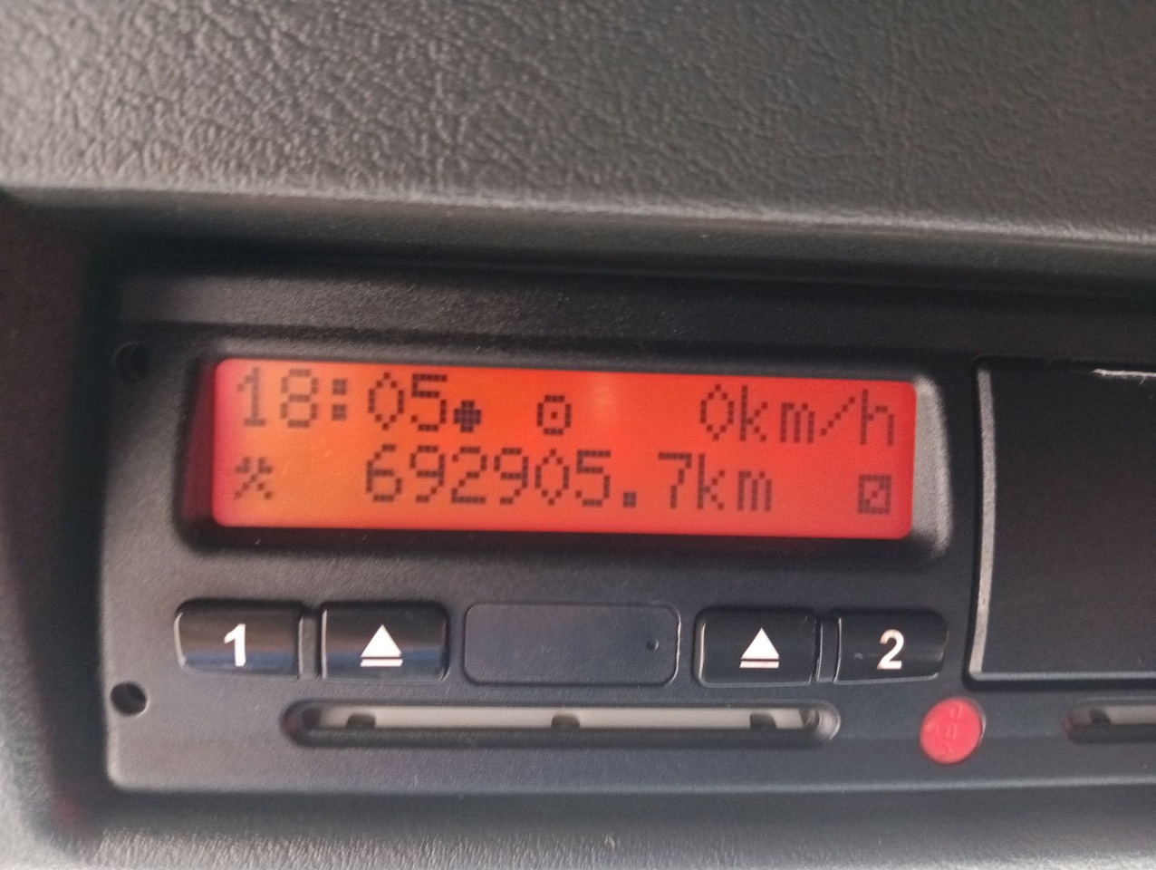 Tractor unit MAN TGX 18:440 BLS INTARDER Vollspoiler Reifen70-90% MAN TGX 18:440 BLS INTARDER Vollspoiler Reifen70-90%: picture 16 Tractor unit MAN TGX 18:440 BLS INTARDER Vollspoiler Reifen70-90% MAN TGX 18:440 BLS INTARDER Vollspoiler Reifen70-90%: picture 16