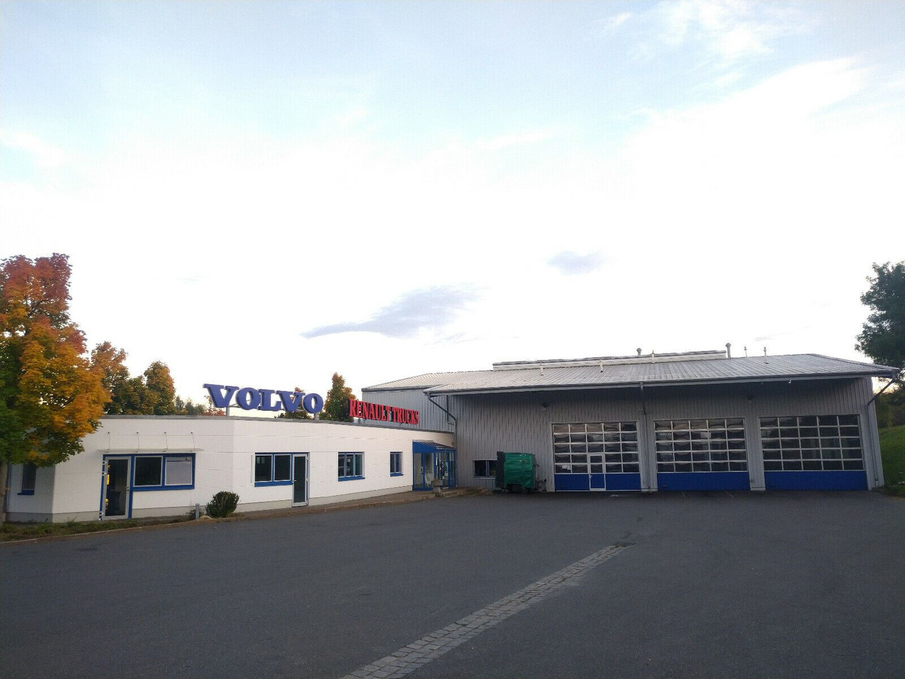 Tractor unit MAN TGX 18:440 BLS INTARDER Vollspoiler Reifen70-90% MAN TGX 18:440 BLS INTARDER Vollspoiler Reifen70-90%: picture 30 Tractor unit MAN TGX 18:440 BLS INTARDER Vollspoiler Reifen70-90% MAN TGX 18:440 BLS INTARDER Vollspoiler Reifen70-90%: picture 30