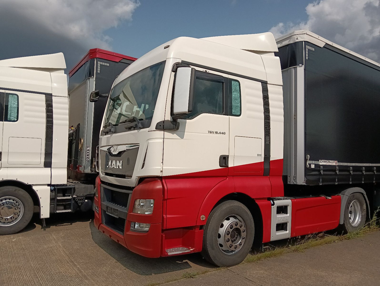 Tractor unit MAN TGX 18:440 BLS INTARDER Vollspoiler Reifen70-90% MAN TGX 18:440 BLS INTARDER Vollspoiler Reifen70-90%: picture 29 Tractor unit MAN TGX 18:440 BLS INTARDER Vollspoiler Reifen70-90% MAN TGX 18:440 BLS INTARDER Vollspoiler Reifen70-90%: picture 29