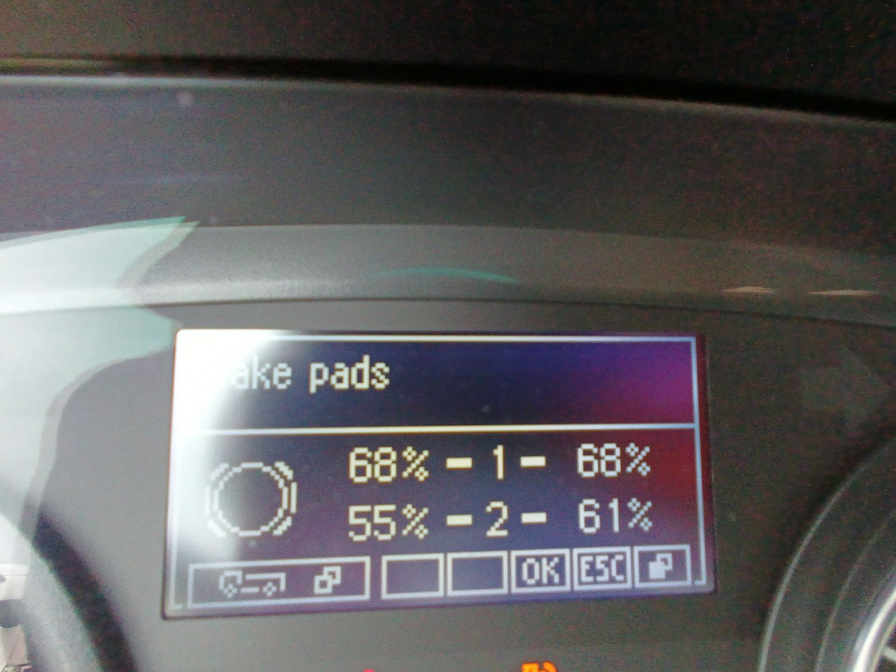 Tractor unit MAN TGX 18:440 BLS INTARDER Vollspoiler Reifen70-90% MAN TGX 18:440 BLS INTARDER Vollspoiler Reifen70-90%: picture 15 Tractor unit MAN TGX 18:440 BLS INTARDER Vollspoiler Reifen70-90% MAN TGX 18:440 BLS INTARDER Vollspoiler Reifen70-90%: picture 15